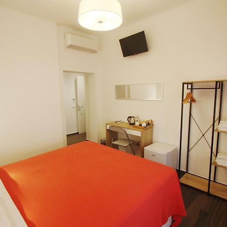 Barbj'S Rooms ลาสเปเซีย ภายนอก รูปภาพ