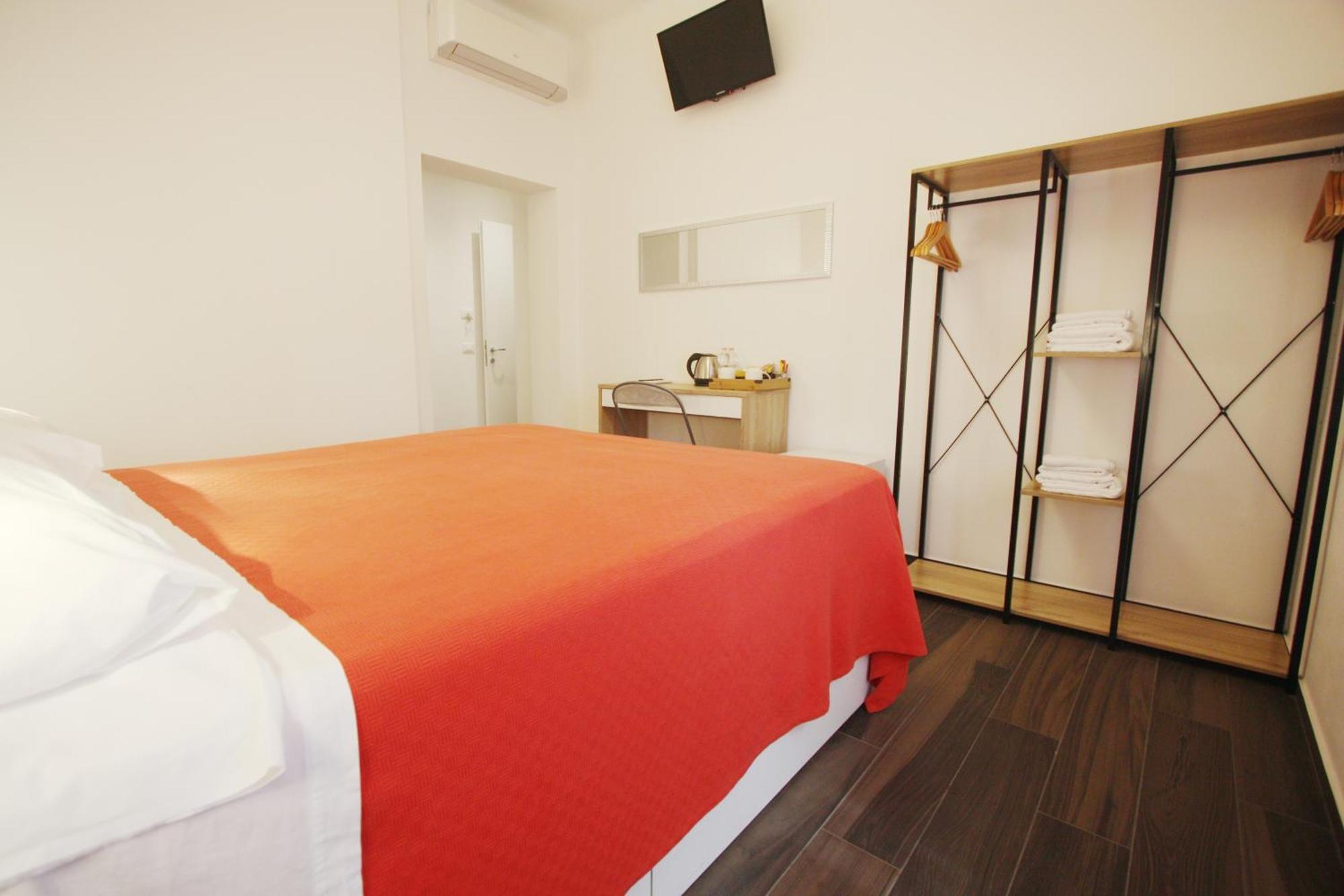 Barbj'S Rooms ลาสเปเซีย ภายนอก รูปภาพ